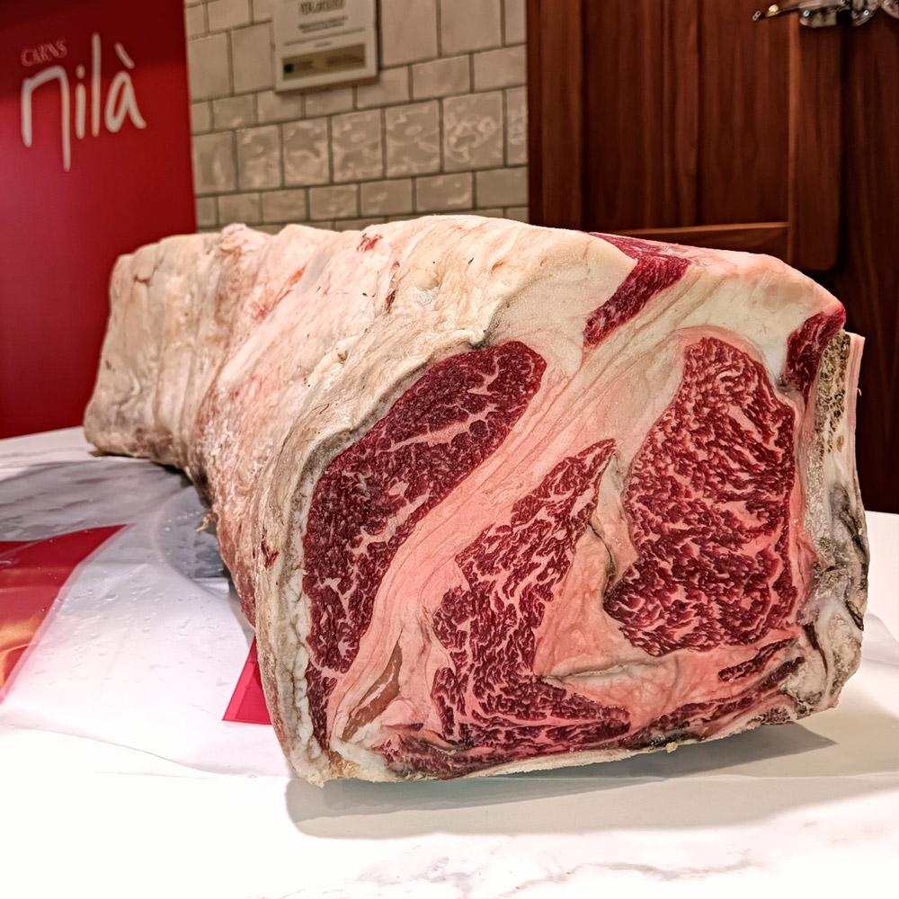 Carne madurada de lomo de vaca vieja gallega summum de 180 días de maduración.